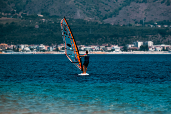 De 5 beste windsurf spots in Europa